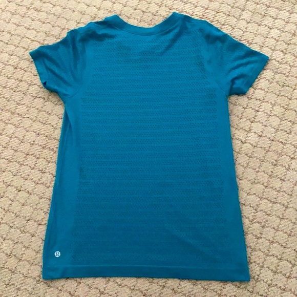 lululemon breezy by short sleeve squad, teal color - Picture 2 of 3